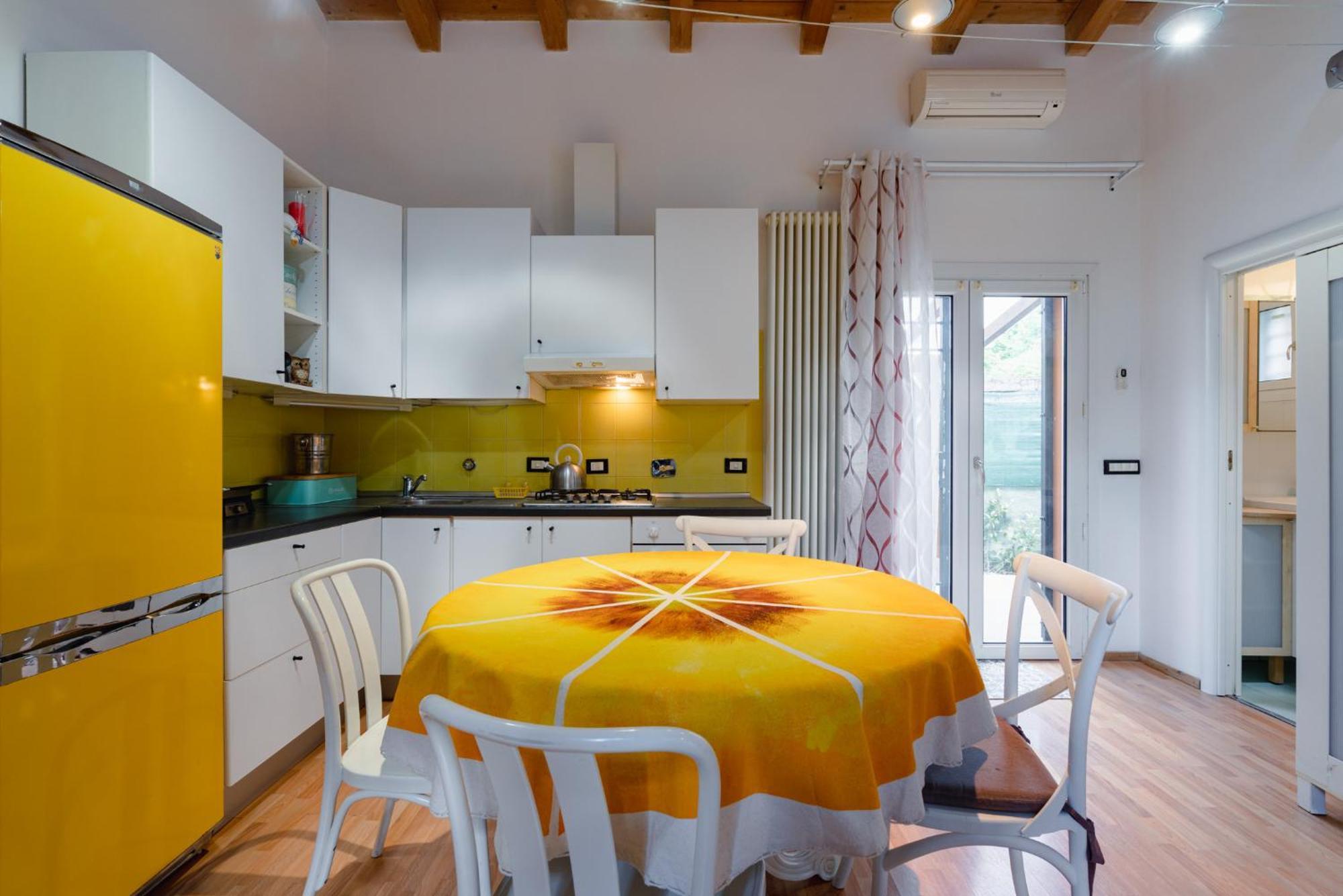 Authentic Bologna Relax: 10 Minutes From The Heart Of Town Apartment Exterior photo