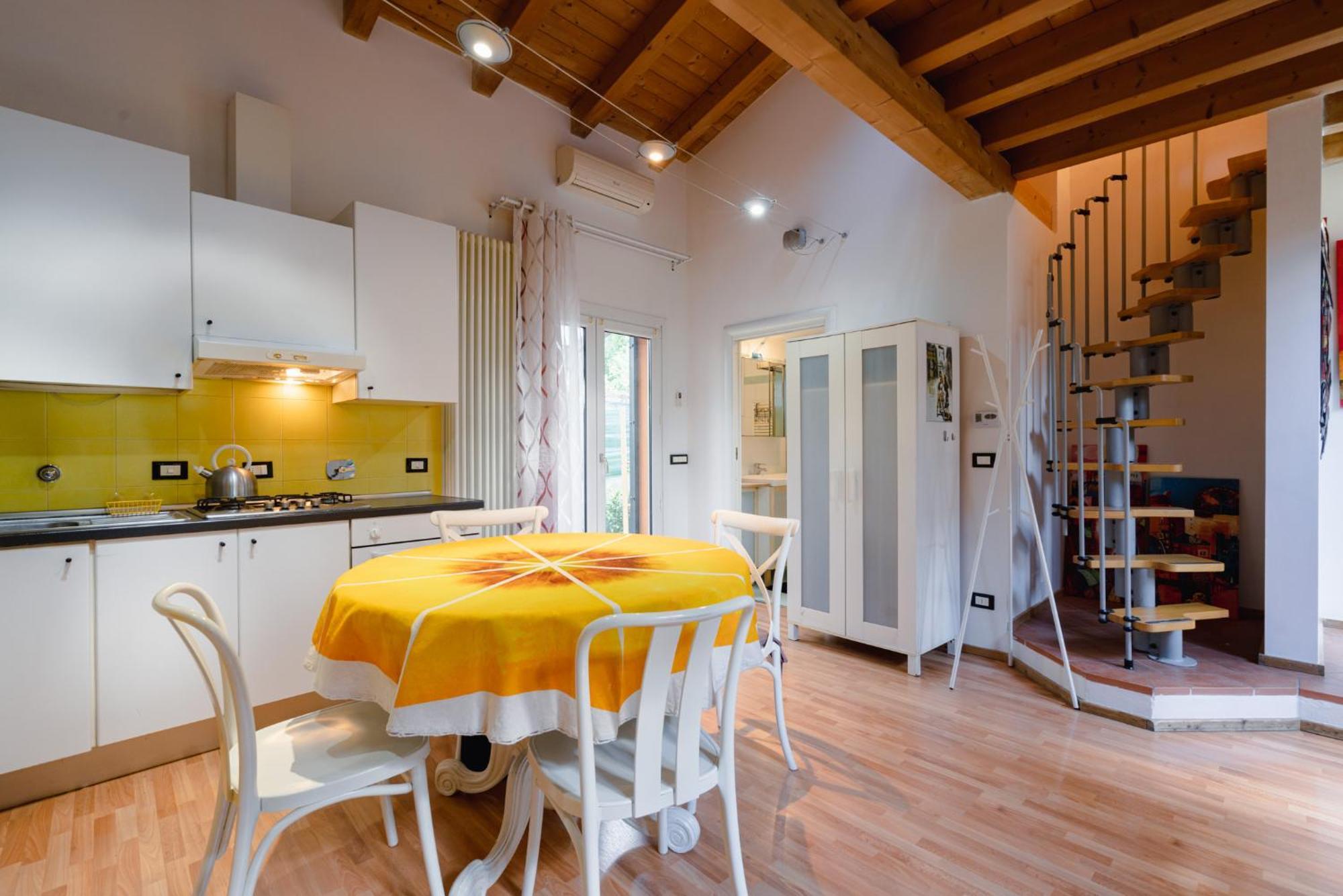 Authentic Bologna Relax: 10 Minutes From The Heart Of Town Apartment Exterior photo