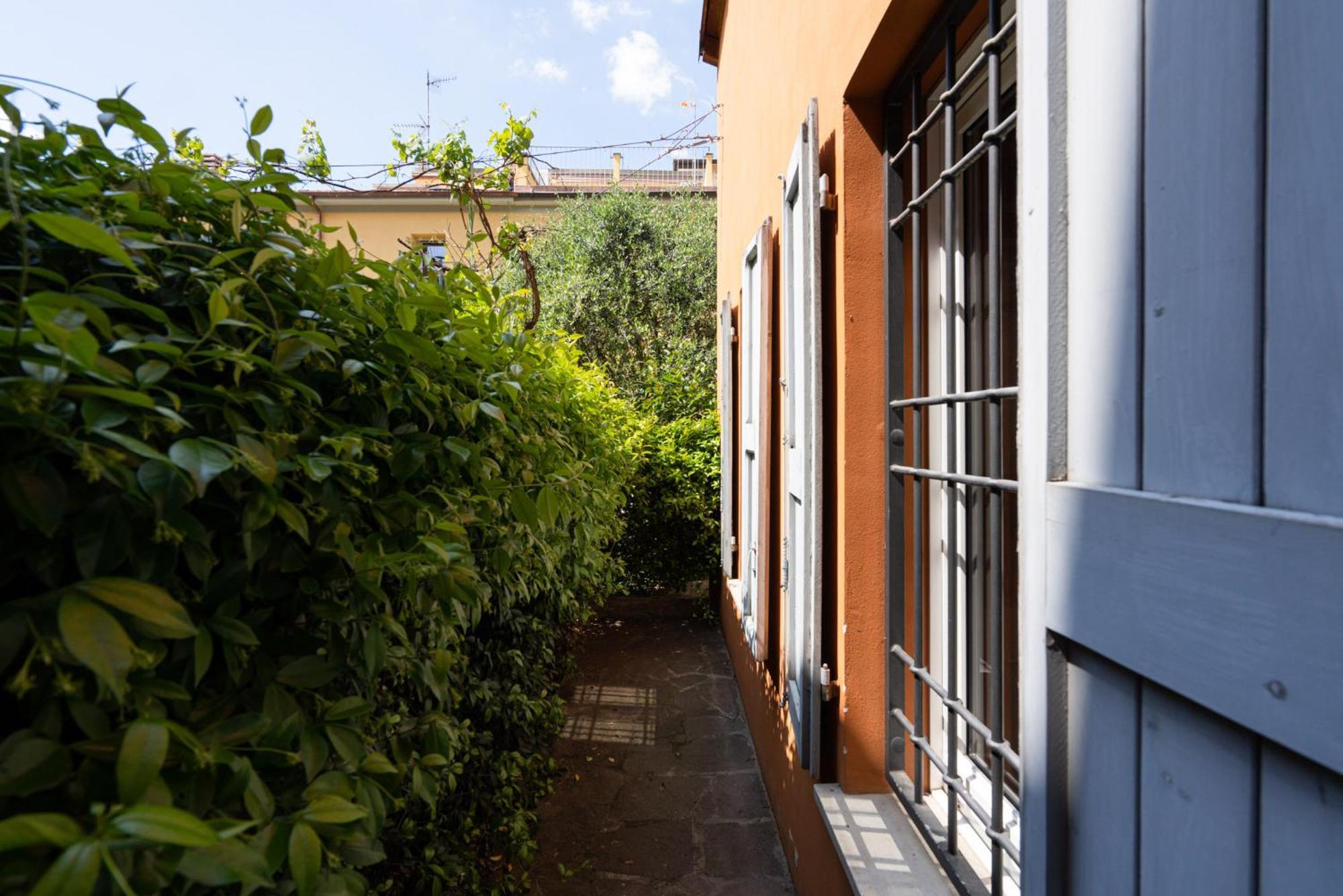 Authentic Bologna Relax: 10 Minutes From The Heart Of Town Apartment Exterior photo