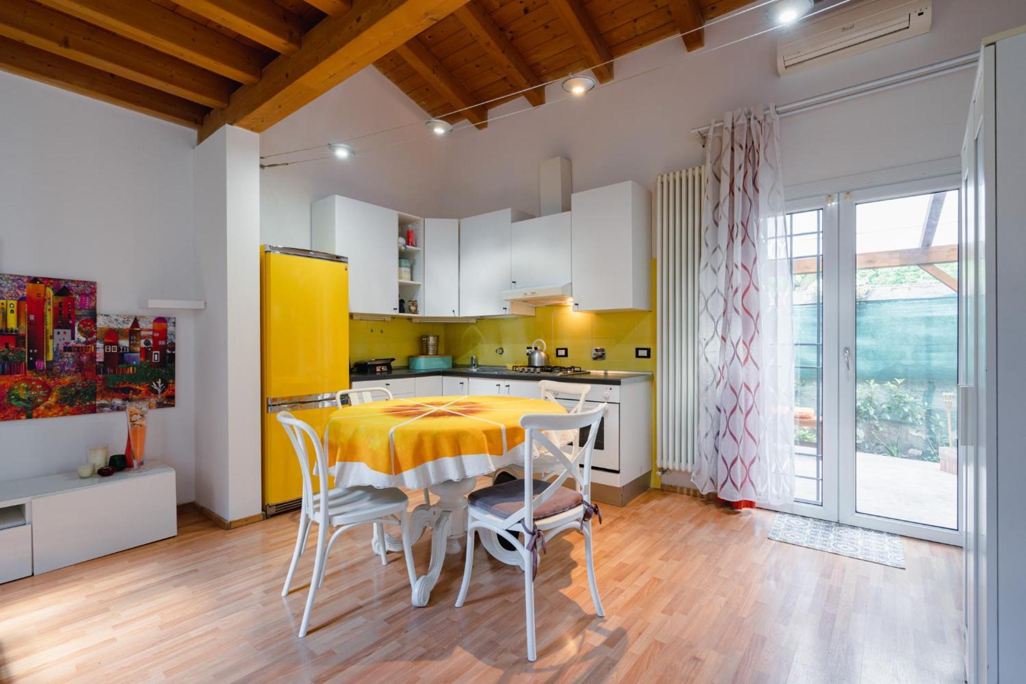 Authentic Bologna Relax: 10 Minutes From The Heart Of Town Apartment Exterior photo